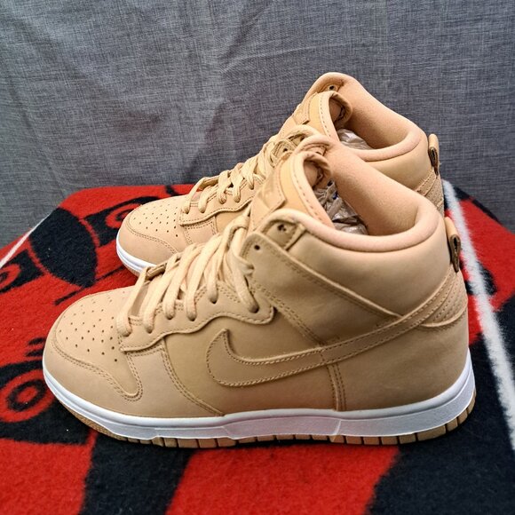 Size 7 Women Nike Dunk High Premium MF Vachetta Tan DX2044-201 - Picture 1 of 11
